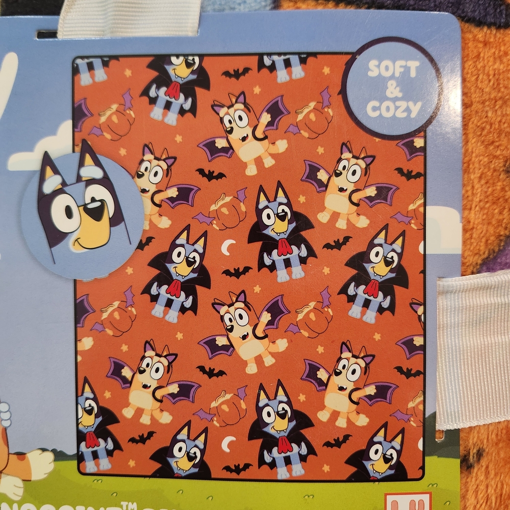 NEW Bluey Halloween Throw Blanket With Pillow, 45 X 55